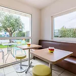 Ibis Budget Aeroport - A61 호텔