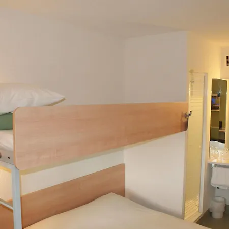 Hotell Ibis Budget Aeroport - A61 2*